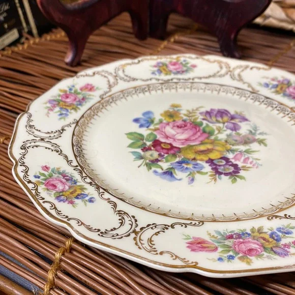 Antique Continental Ivory Germany Queens Bouquet 7.5" Plate - Picture 7 of 8